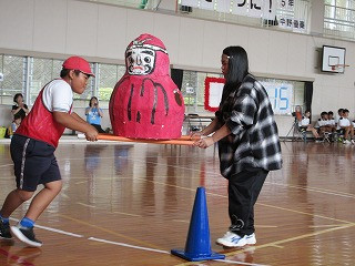 ⑦力を合わせておひっこし (7)
