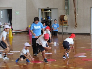 ⑩どっちが多い？オセロ対決 (3)